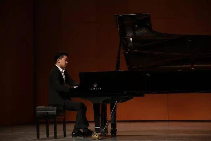 2017FH至尊亚洲音乐奖学金?内蒙古艺术学院颁奖仪式暨FH至尊艺术家鲍释贤钢琴音乐会成功举行