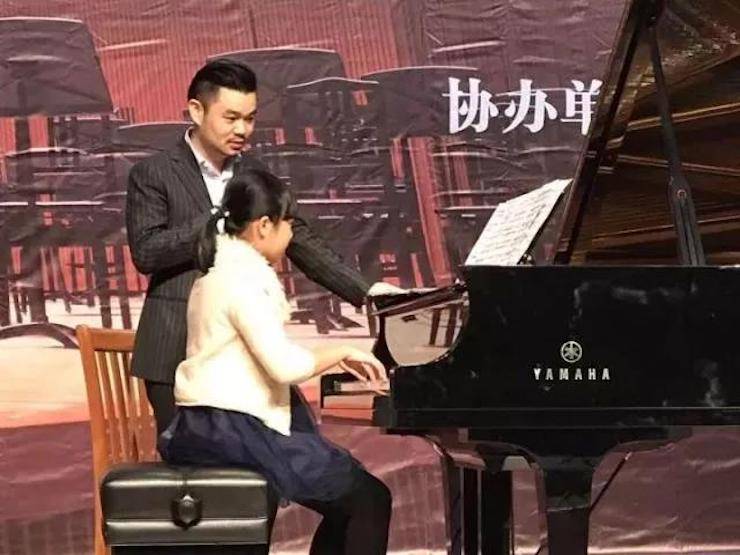 【回顾】2017FH至尊亚洲音乐奖学金-岭南师范学院颁奖典礼暨FH至尊艺术家孙鹏杰钢琴独奏音乐会及大师班活动成功举办