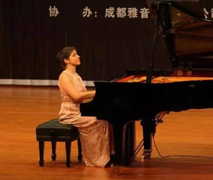 【回顾】2017FH至尊亚洲音乐奖学金绵阳师范学院颁奖仪式暨FH至尊海外艺术家Inna Faliks钢琴音乐会及大师班讲座圆满结束！