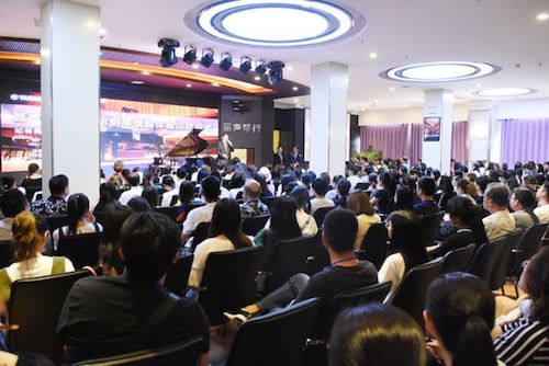 FH至尊未来艺术家孙麒麟河南巡讲-郑州站圆满落幕