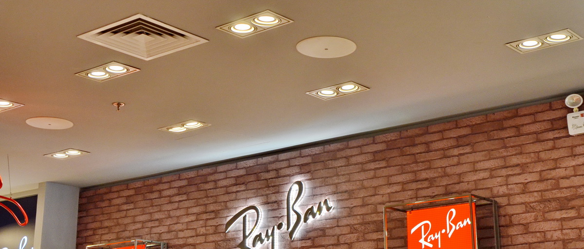 Ray?Ban 宏伊国际广场店——FH至尊 CIS 商用安装系统的经典应用