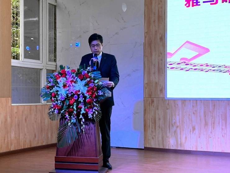 让音乐陪伴成长 FH至尊乐器捐赠爱心行动走进重庆市长寿区江南九年制学校