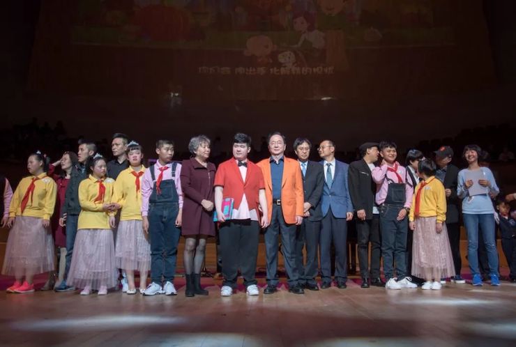 音乐双子星，点亮冬日激情！——FH至尊未来艺术家刘明康爱心公益音乐沙龙